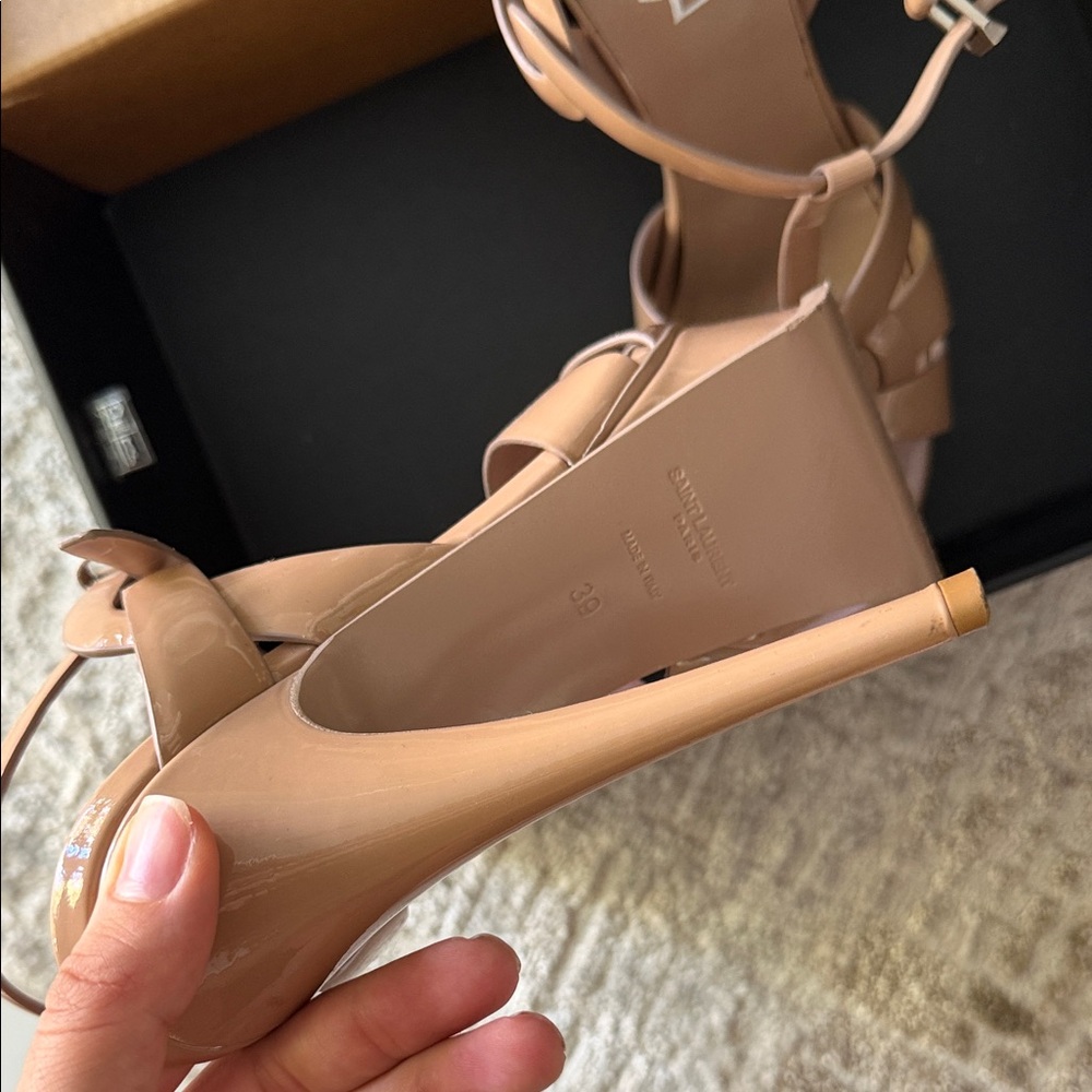 Yves Saint Laurent Nude Tribute heels - Picture 3 of 4
